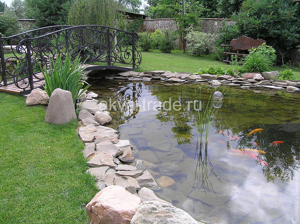 Декоративный водопад