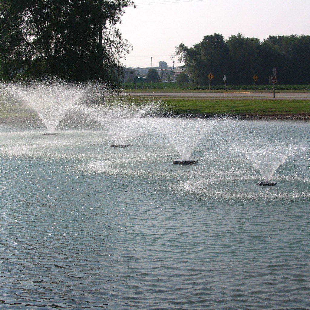 Плавающий фонтан - аэратор HG745C Pondtech